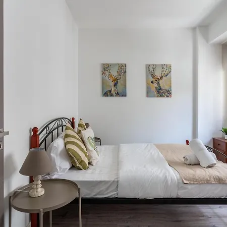 Appartement Eleni's 1-br In Center Larnaca