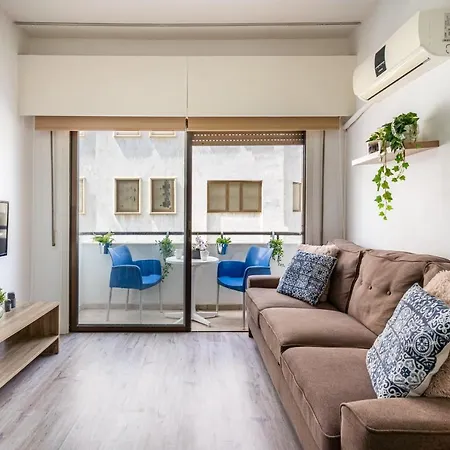 Eleni's 1-br In Center Lárnaca