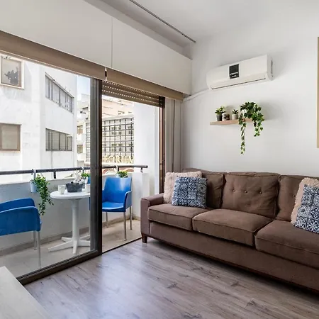 Eleni's 1-br In Center Apartment *