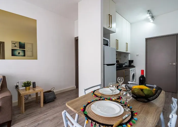 Eleni's 1-br In Center * Lárnaca